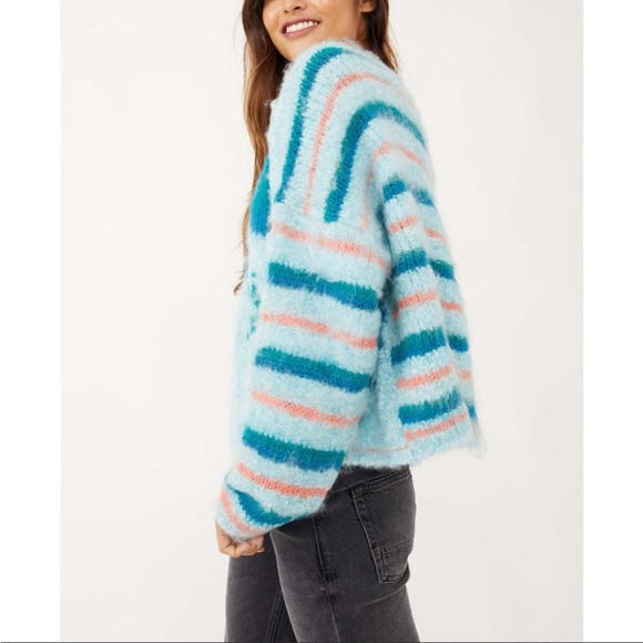 Free People Sweater - Picture 2 of 2